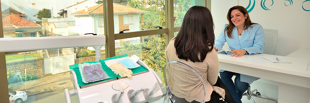 Liese Siqueira - Dentista | S� Caye Odontologia